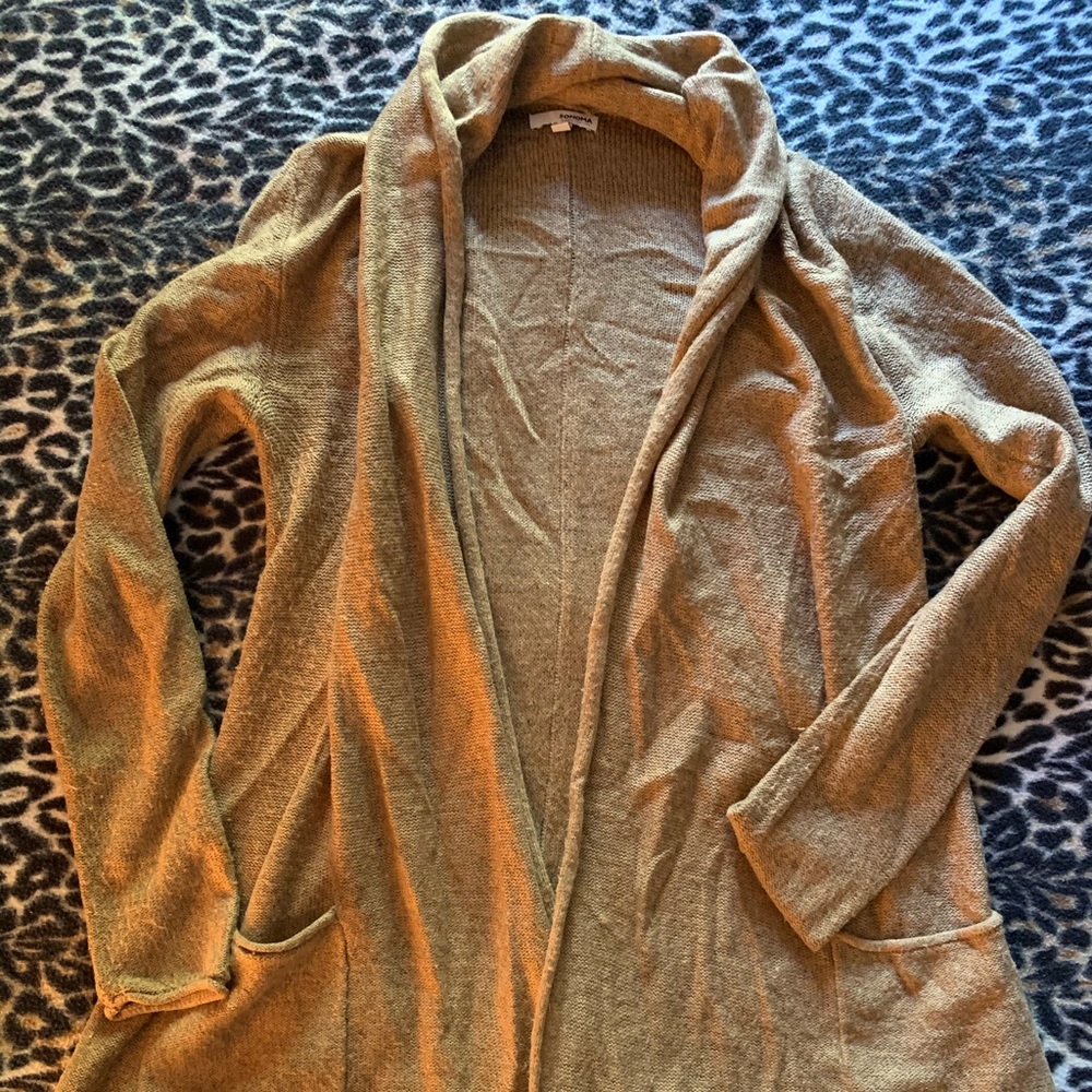 ©️3/20 Sonoma tan cognac flyaway cardigan